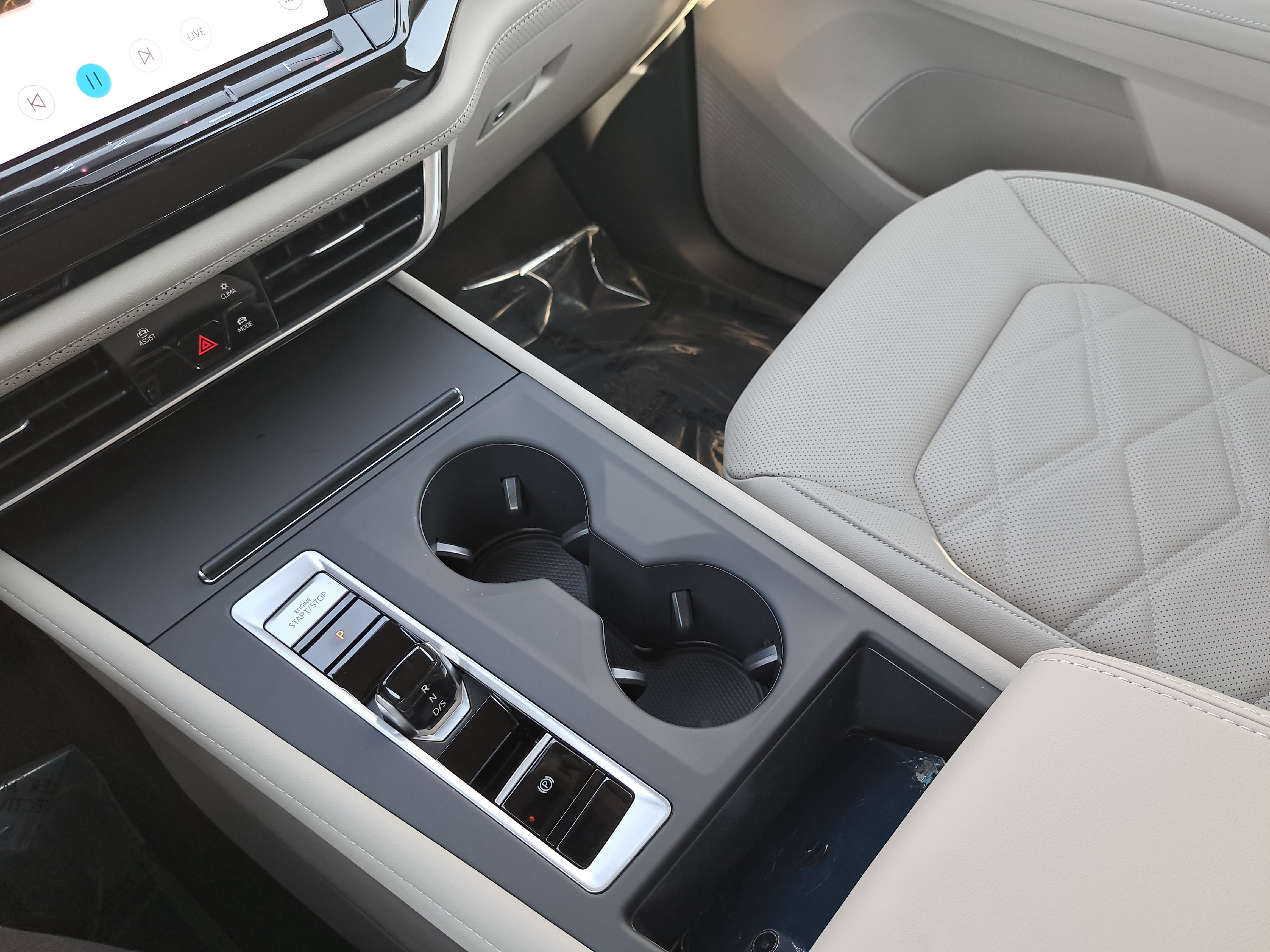 New 2026 Volkswagen Atlas SE AWD/4WD image 24