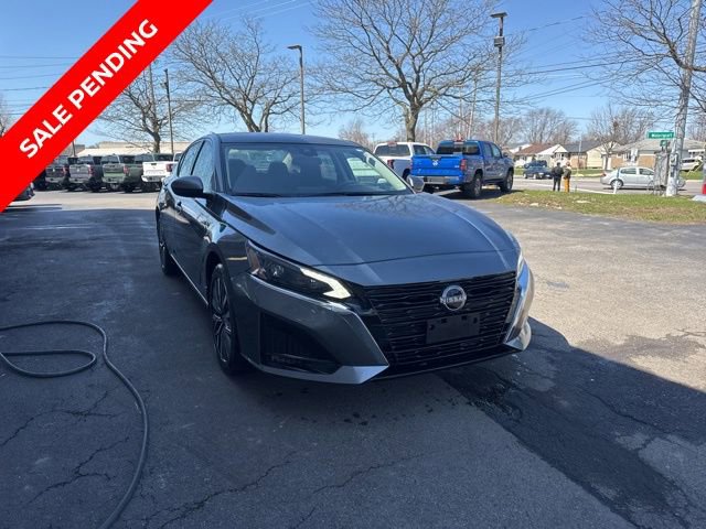 Used 2023 Nissan Altima 2.5 SV