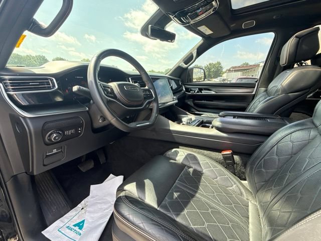 Used 2023 Jeep Grand Wagoneer Series III w/ Rear Seat Video Group 1 AWD/4WD image 14