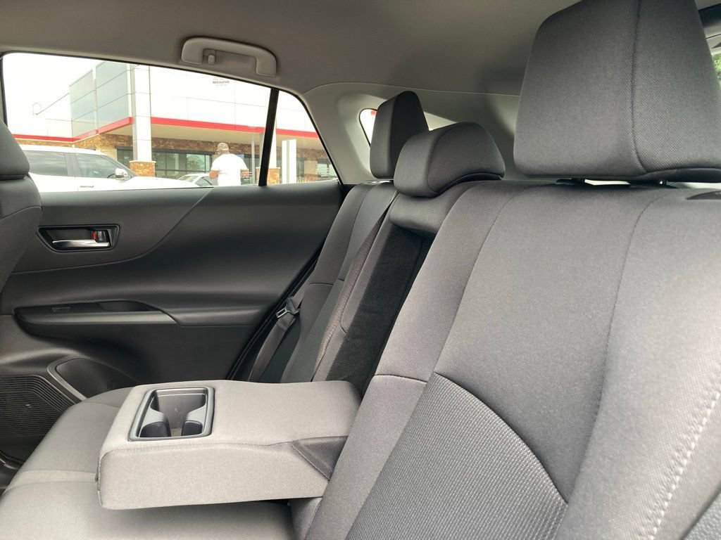 Certified 2024 Toyota Venza LE AWD/4WD image 11