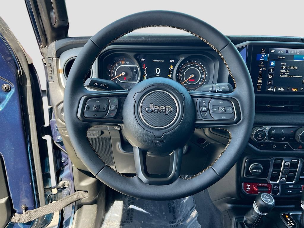 Certified 2025 Jeep Gladiator Willys image 11