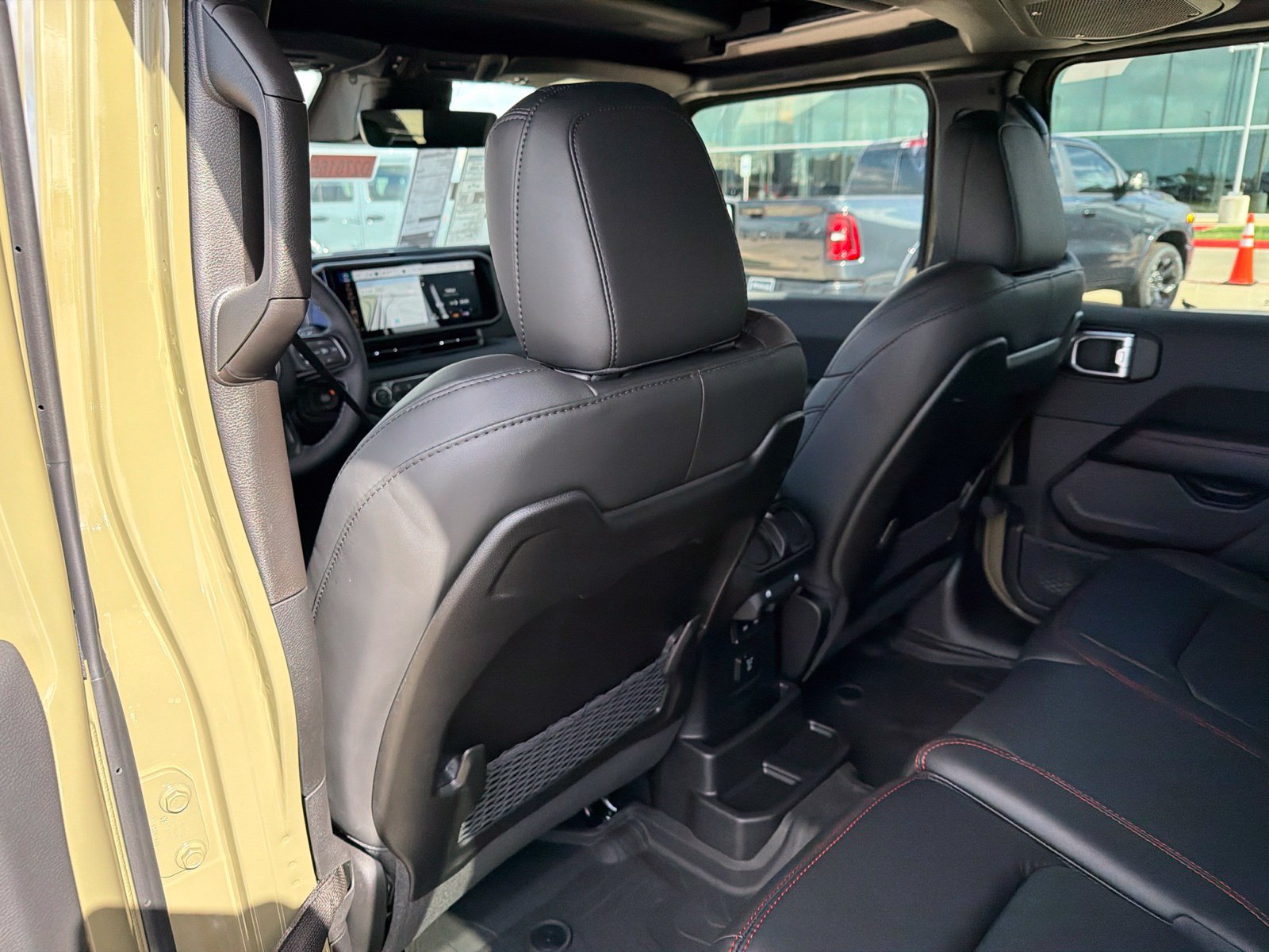 New 2027 Jeep Wrangler Unlimited Rubicon AWD/4WD image 16