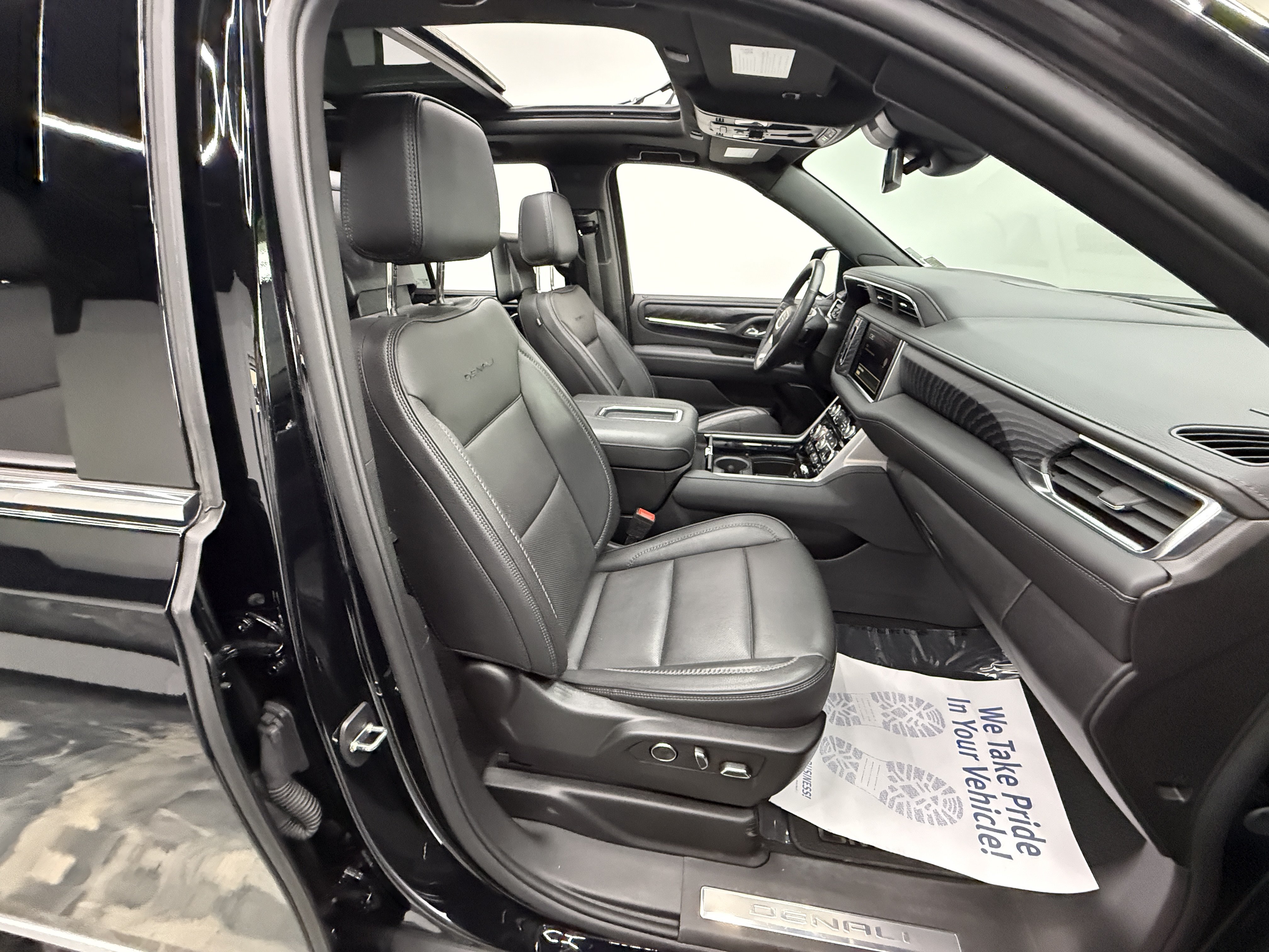 Used 2024 GMC Yukon Denali w/ Max Trailering Package AWD/4WD image 24
