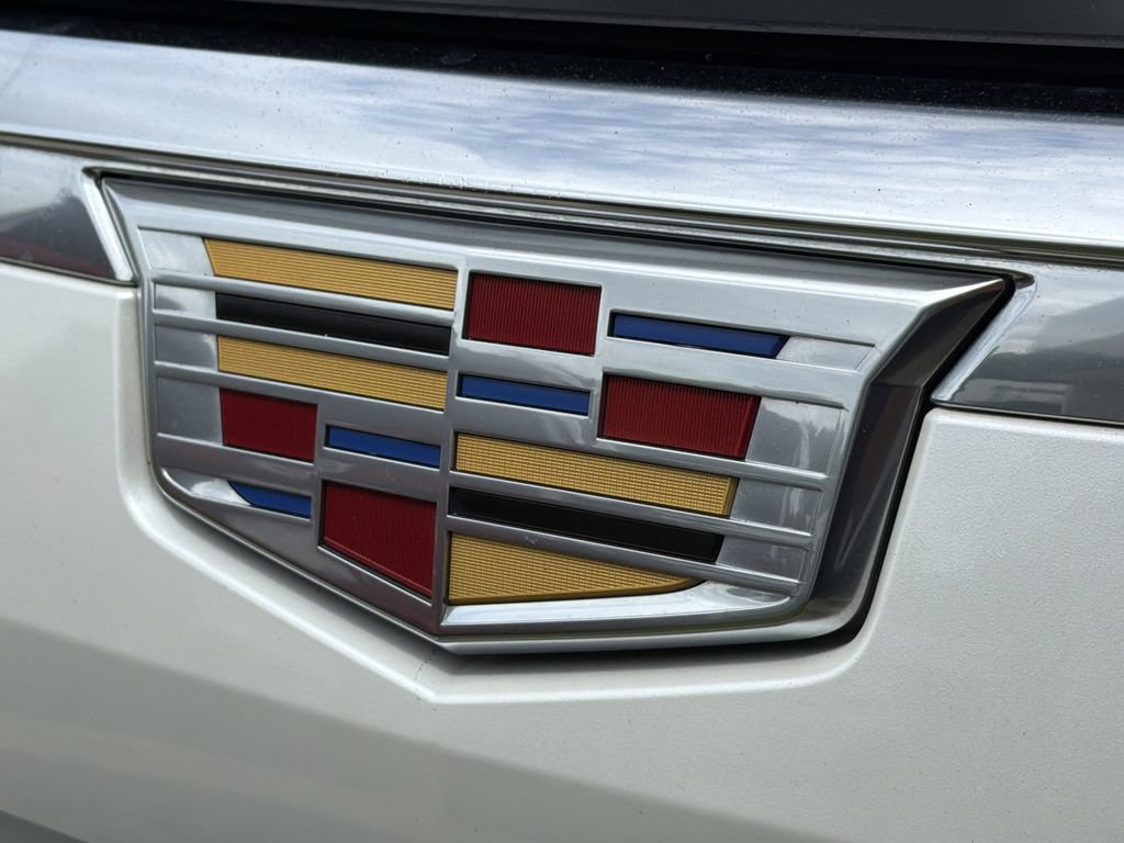Certified 2023 Cadillac Escalade Premium Luxury RWD image 9