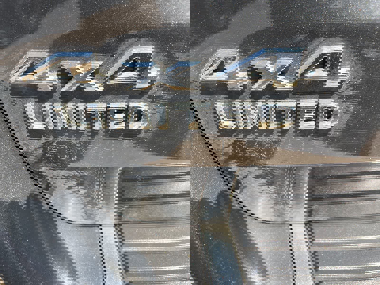 Used 2011 Jeep Grand Cherokee Limited w/ Luxury Group II image 14