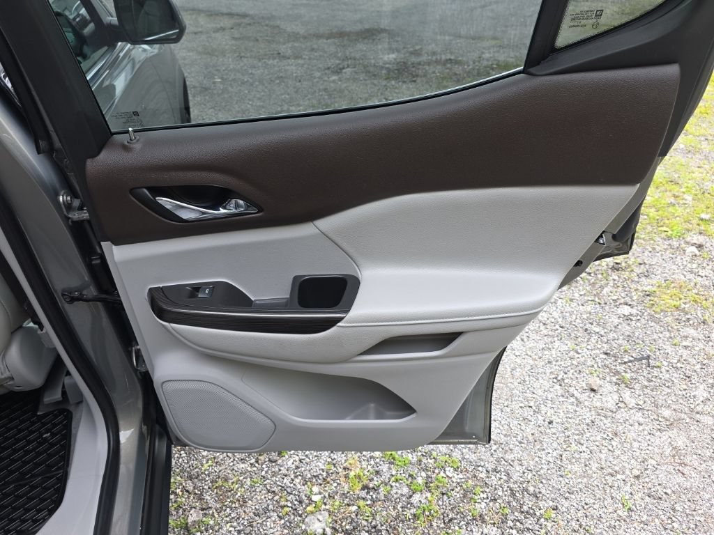Used 2019 GMC Acadia SLT AWD/4WD image 31