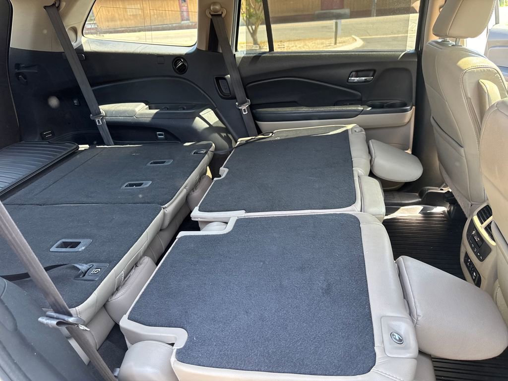 Used 2016 Honda Pilot Touring image 48