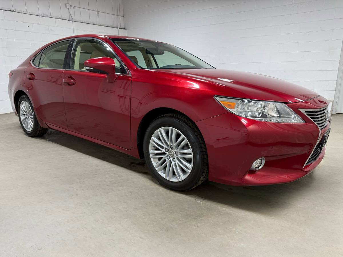 Used 2015 Lexus ES 350 w/ Luxury Package image 3