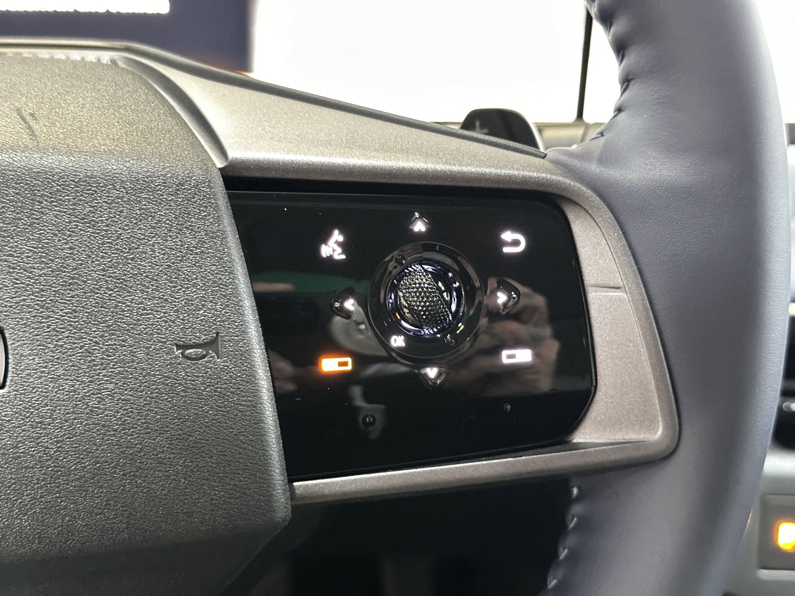 New 2026 Nissan Leaf Platinum+ w/ Illuminated Package image 25