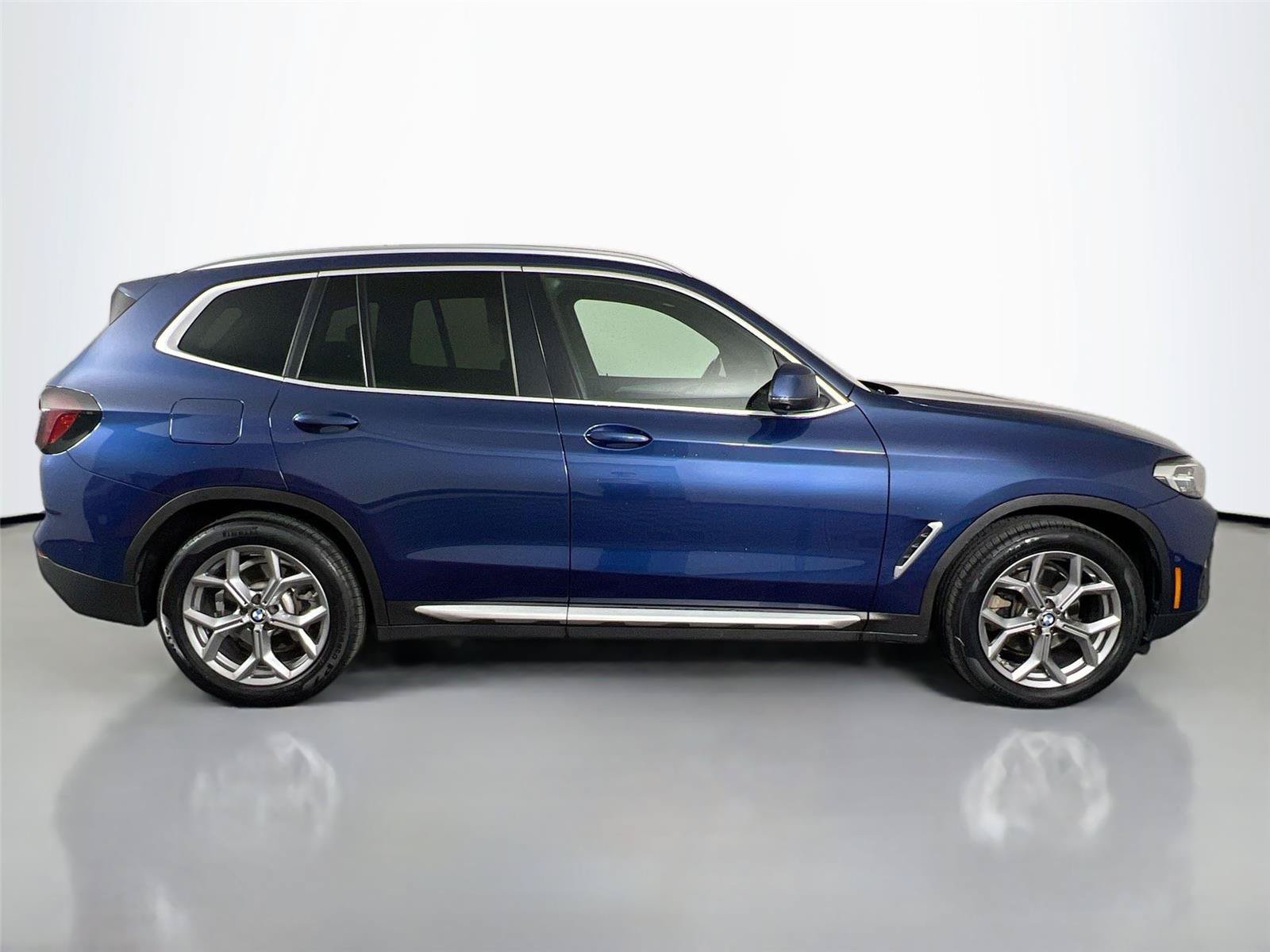 Used 2024 BMW X3 xDrive30i w/ Premium Package AWD/4WD image 7