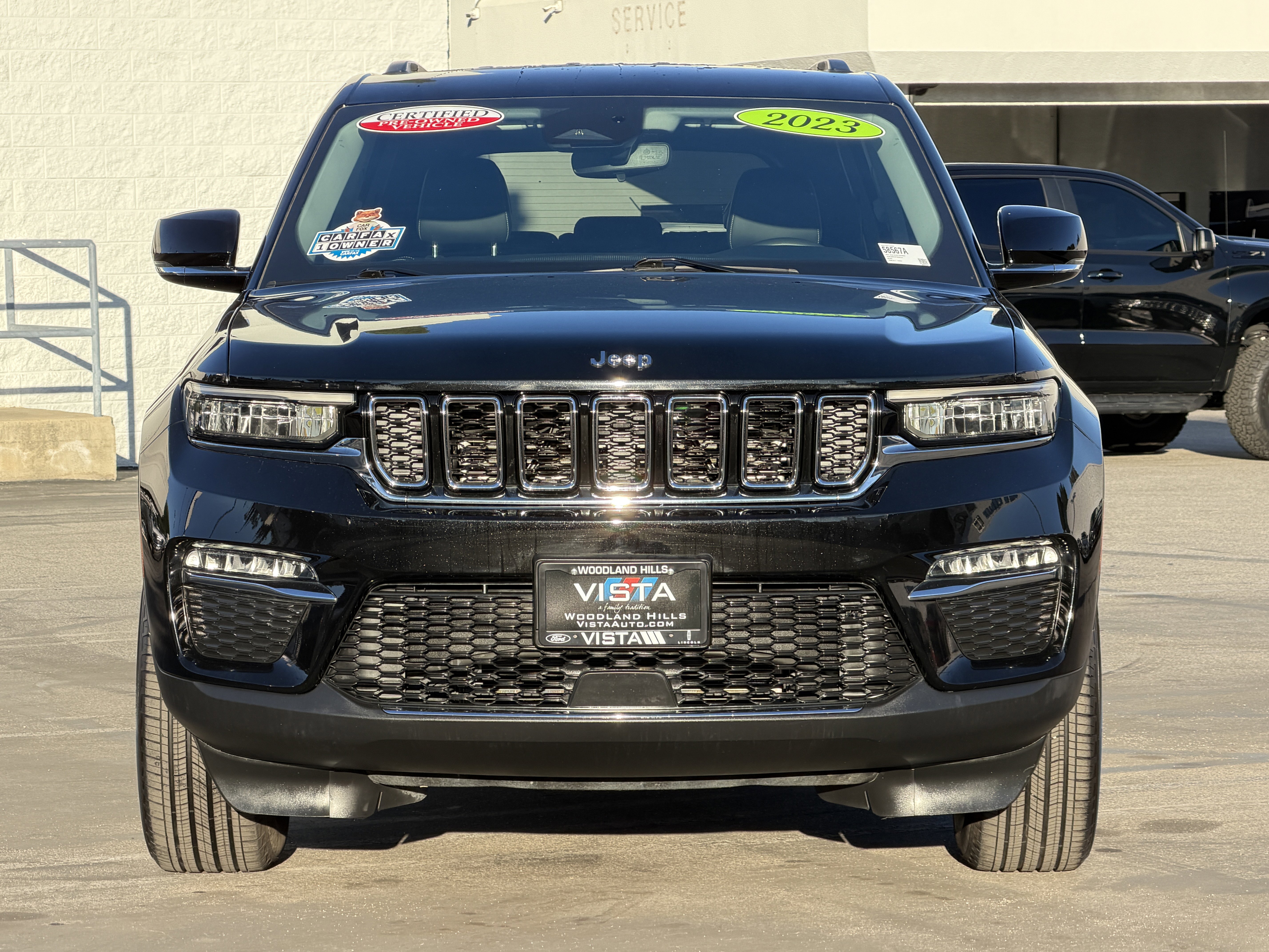Used 2023 Jeep Grand Cherokee Limited image 2