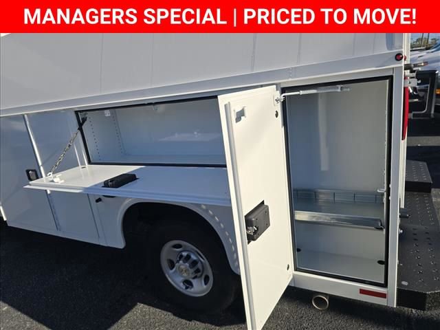 New 2025 Chevrolet Express 3500 w/ Power Convenience Package image 17