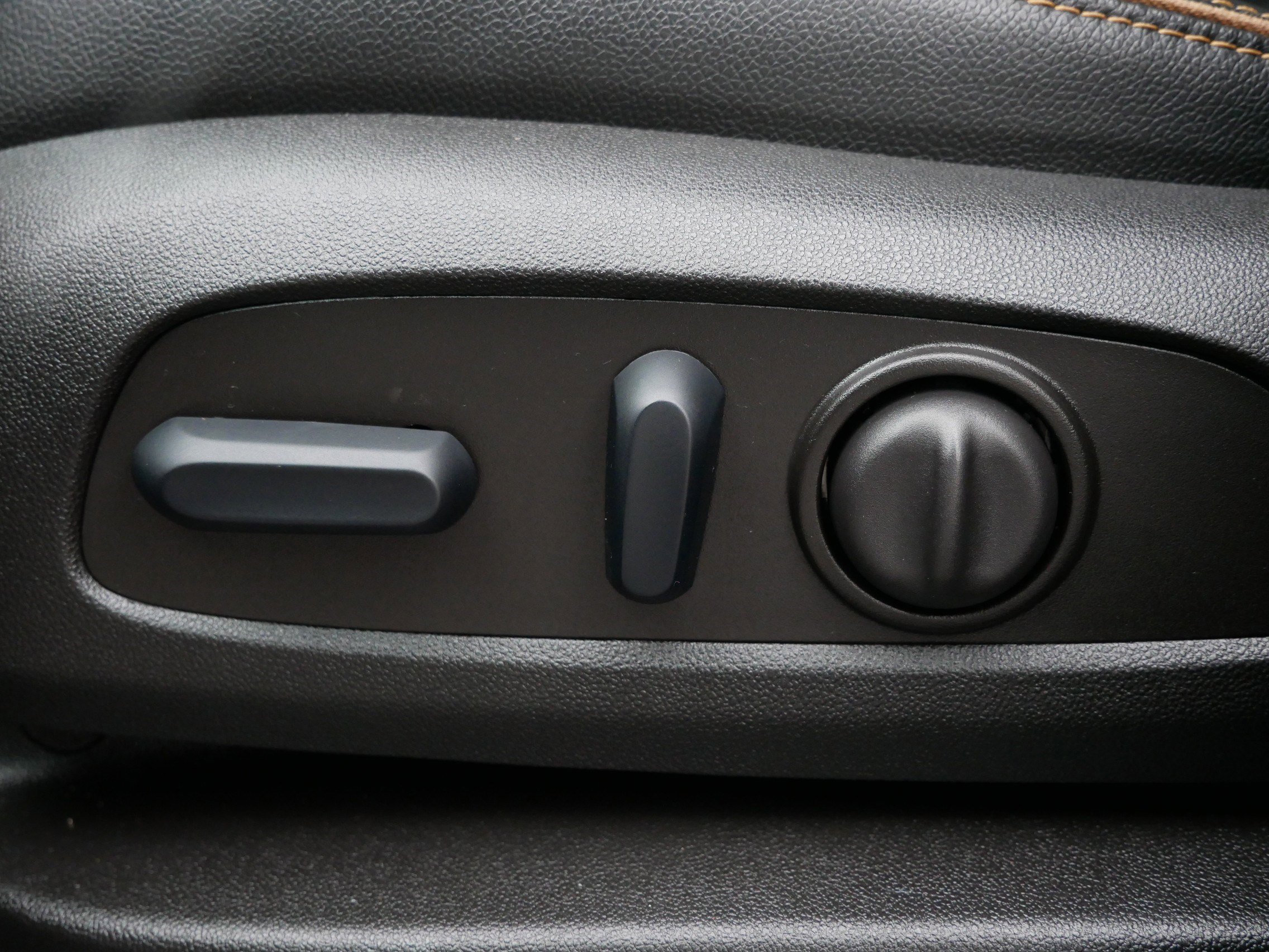 Used 2023 GMC Terrain AT4 w/ LPO, Floor Liner Package image 19