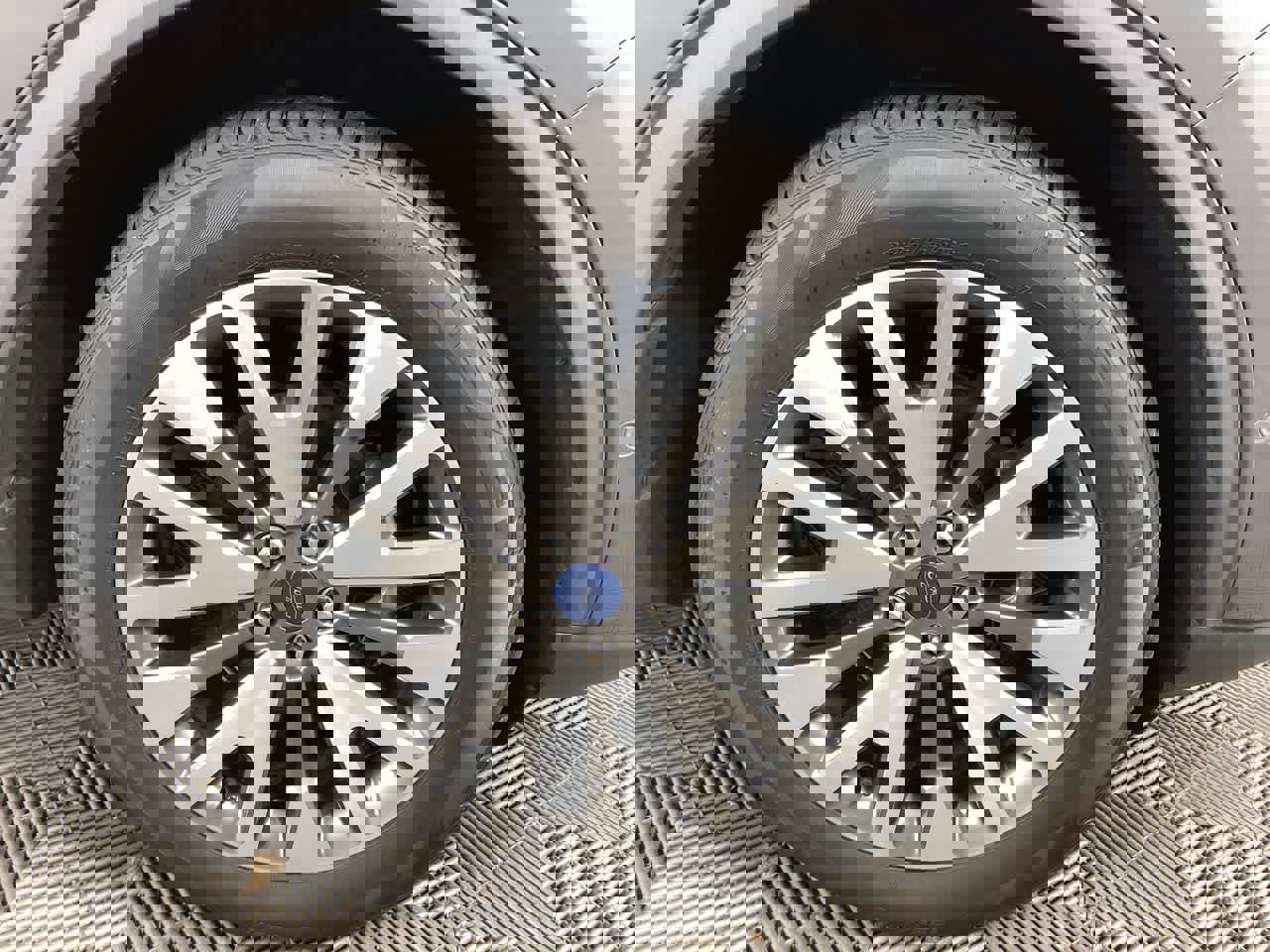 Used 2021 Ford Escape Titanium image 10