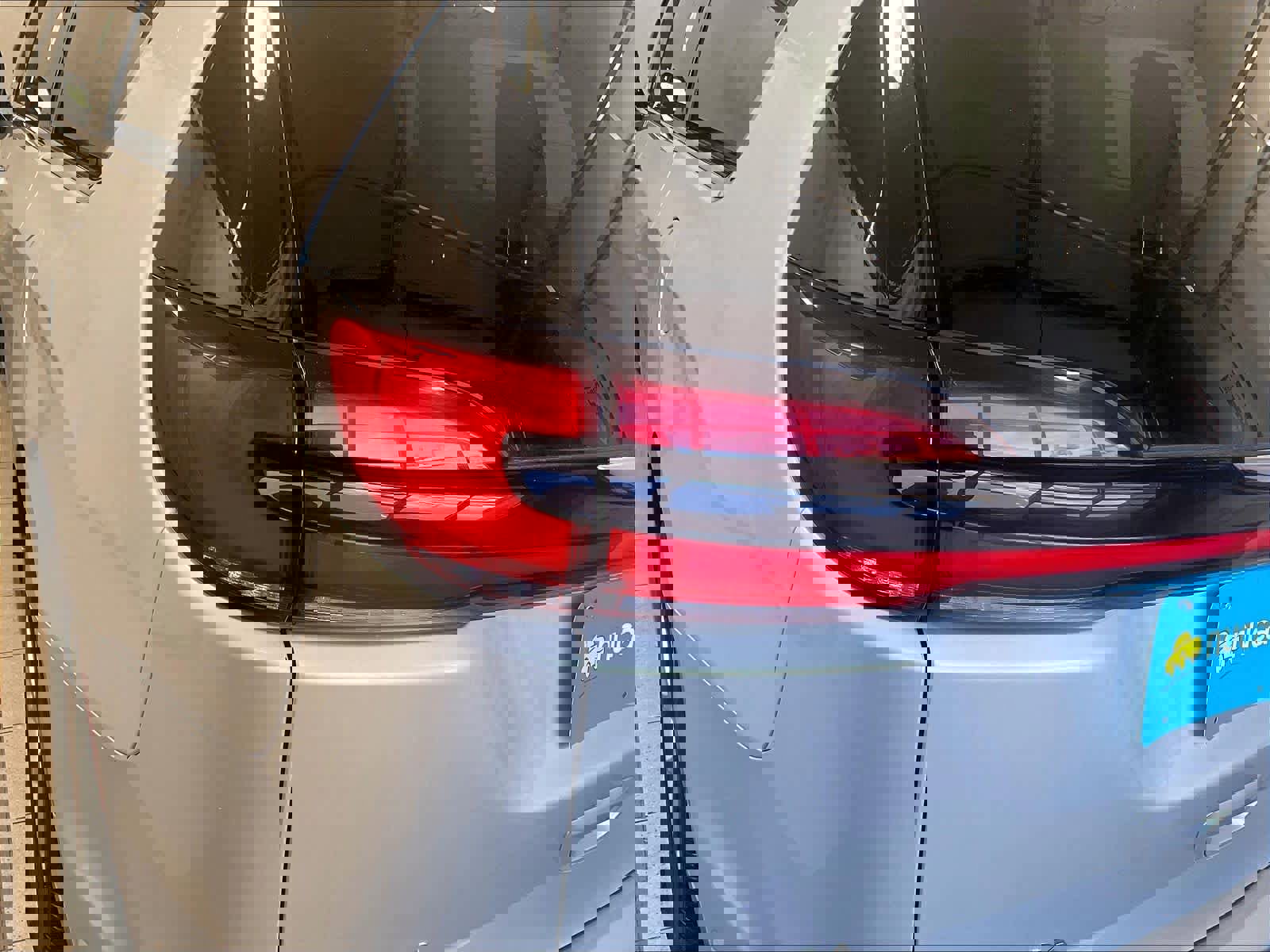 Used 2024 Chrysler Pacifica Touring-L image 34