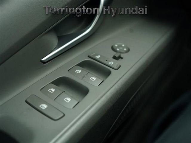 Certified 2023 Hyundai Elantra SEL image 18