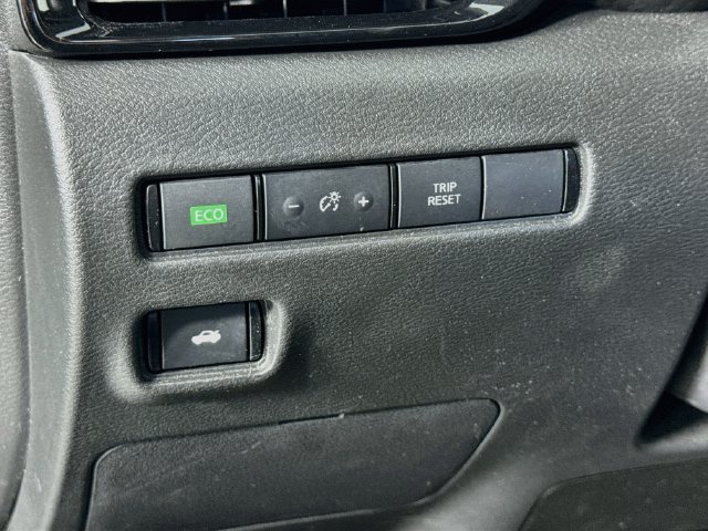 Used 2024 Nissan Sentra SV FWD image 10