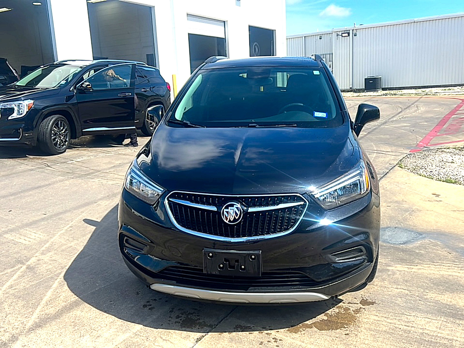 Used 2022 Buick Encore Preferred FWD image 3