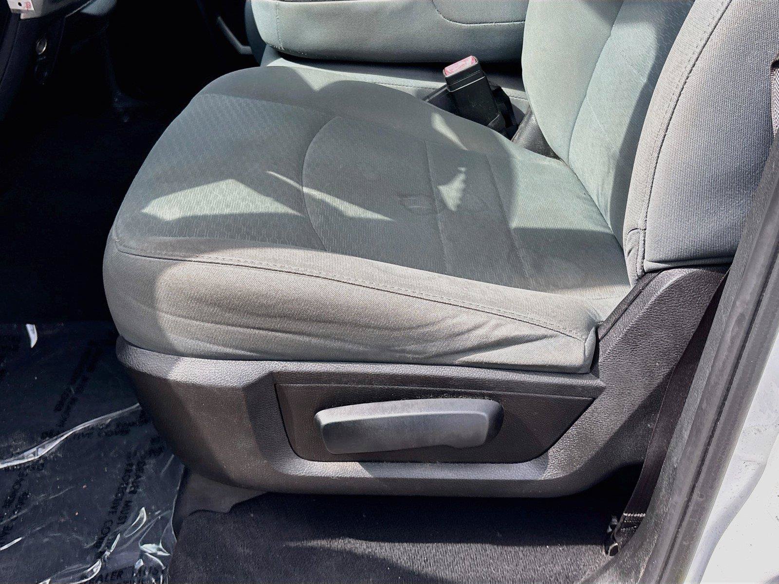 Used 2020 RAM 1500 Classic SLT RWD image 18
