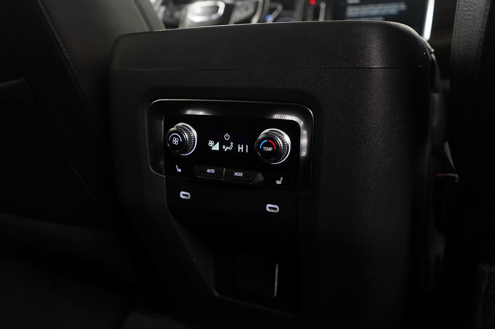 Used 2021 GMC Yukon XL Denali AWD/4WD image 15