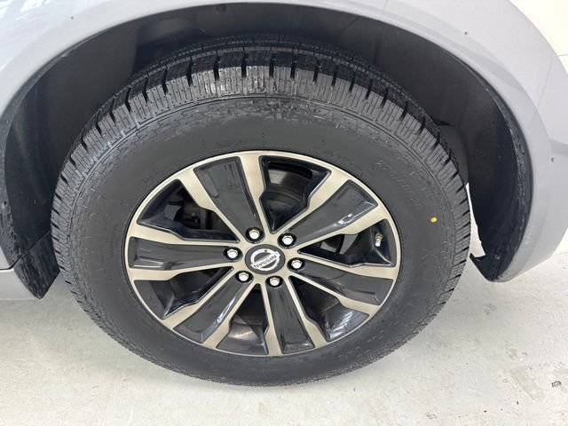 Used 2017 Nissan Armada Platinum w/ Captain Seat Package AWD/4WD image 9