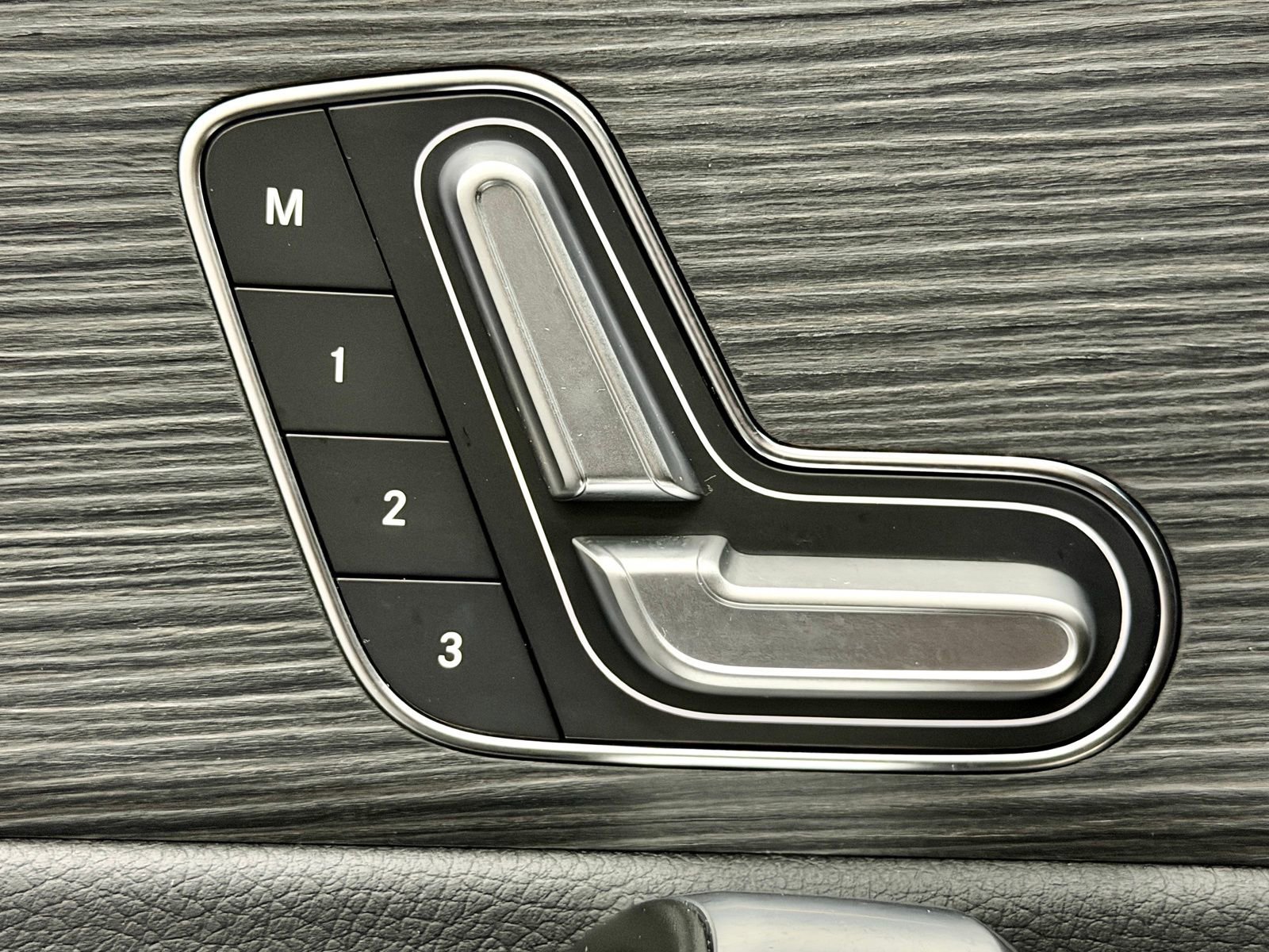 Used 2023 Mercedes-Benz CLA 250 image 21