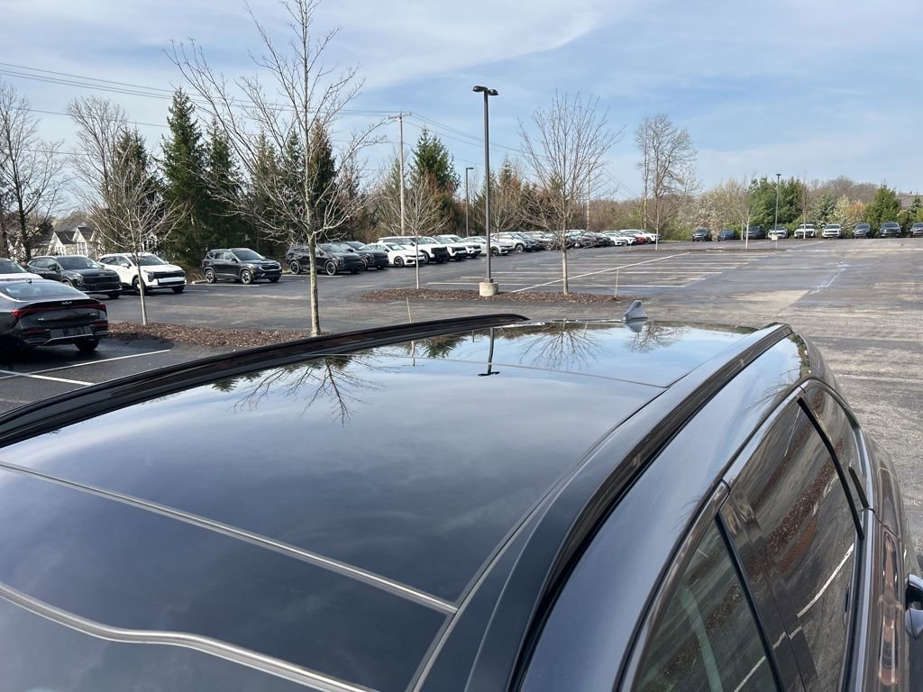 Used 2022 Kia Sorento SX image 9