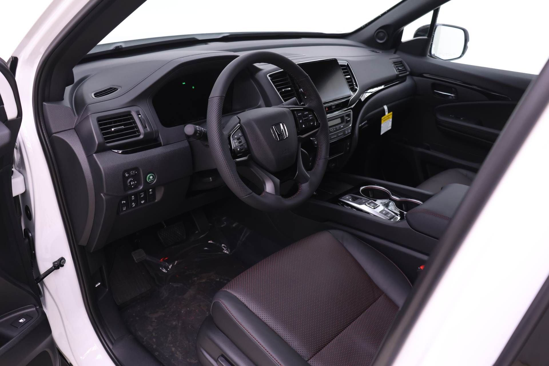 New 2026 Honda Ridgeline Black Edition image 3