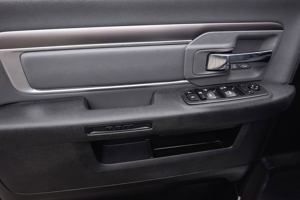 Used 2021 RAM 1500 Classic SLT image 26