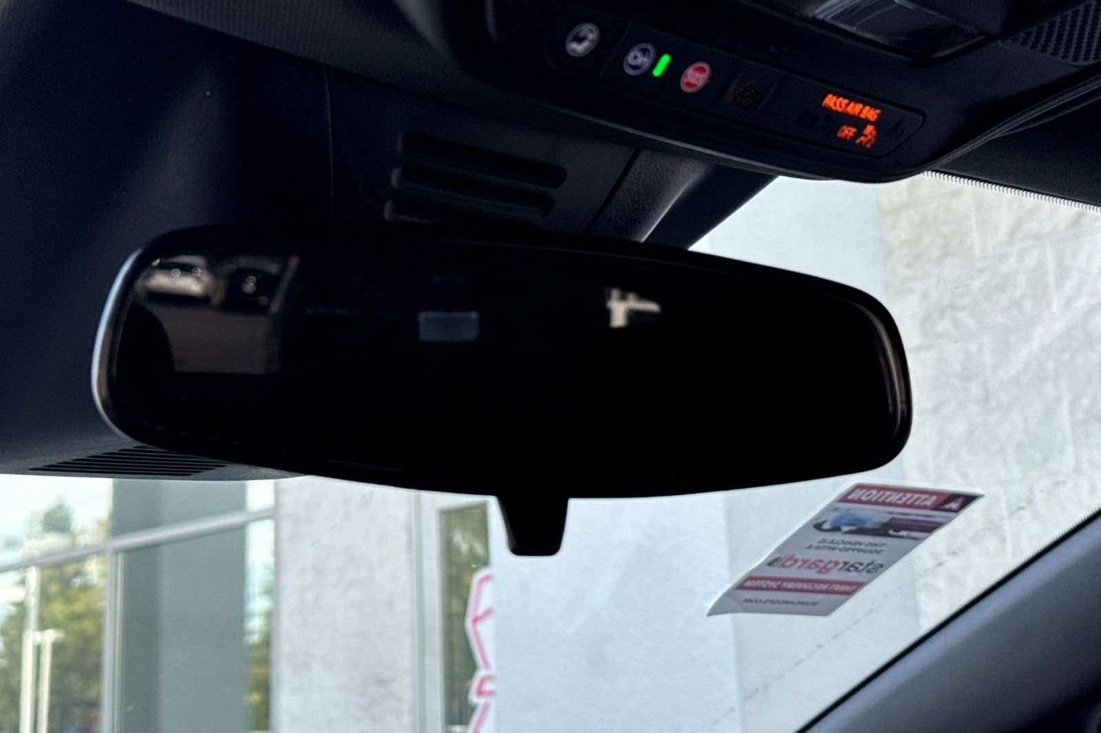 Used 2026 Chevrolet Equinox EV LT w/ Comfort Package image 25