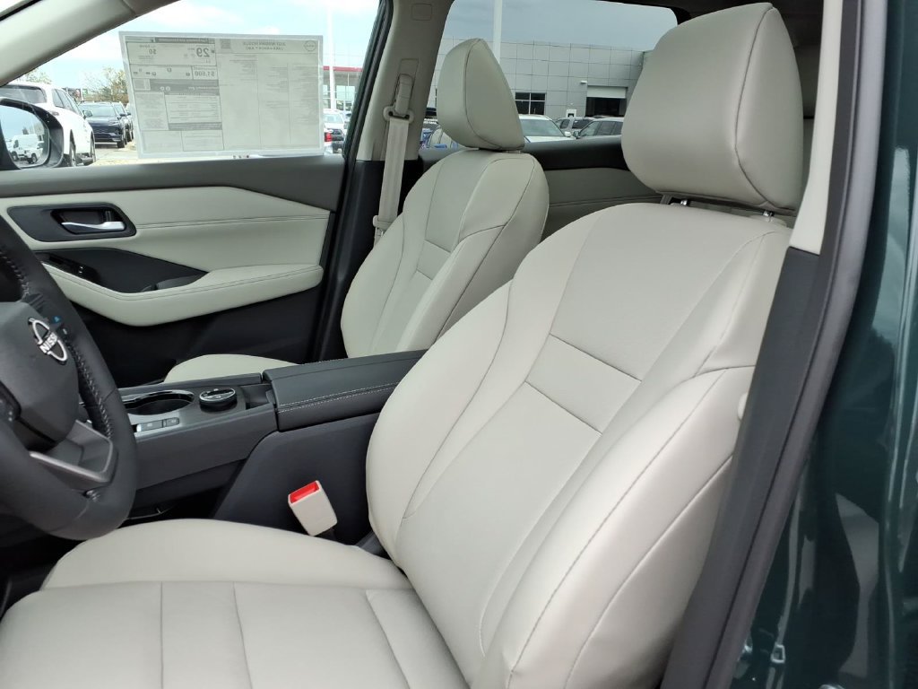New 2027 Nissan Rogue Dark Armor AWD/4WD image 16