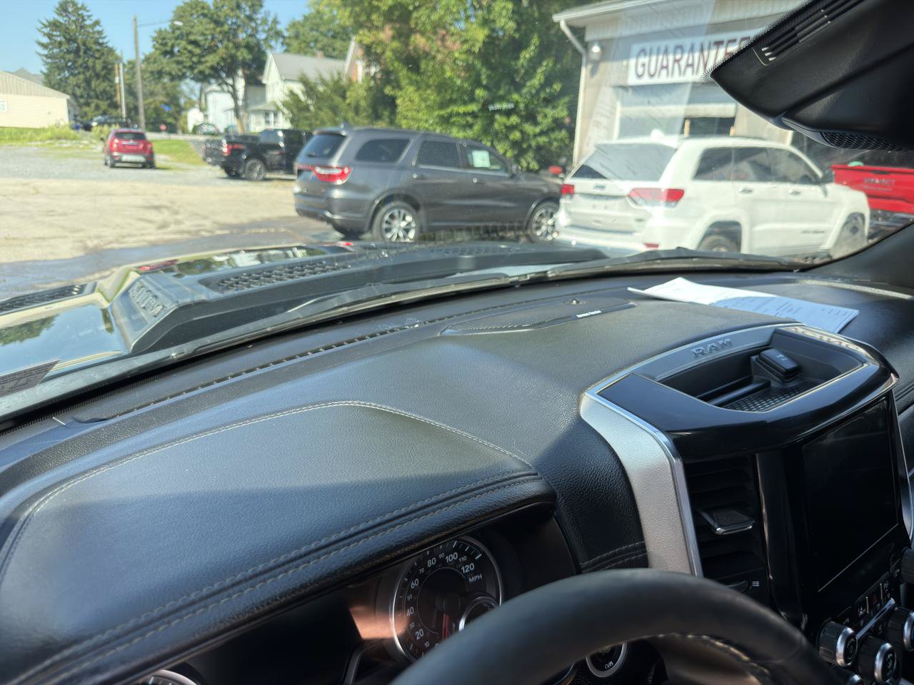 Used 2019 RAM 1500 Laramie AWD/4WD image 30