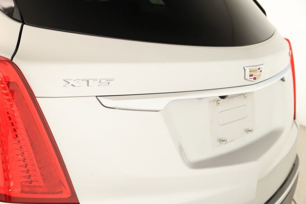 Used 2019 Cadillac XT5 Premium Luxury FWD image 36