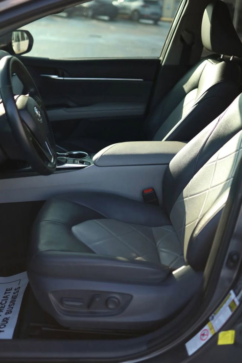 Used 2018 Toyota Camry XLE w/ Driver Assist Package FWD image 14