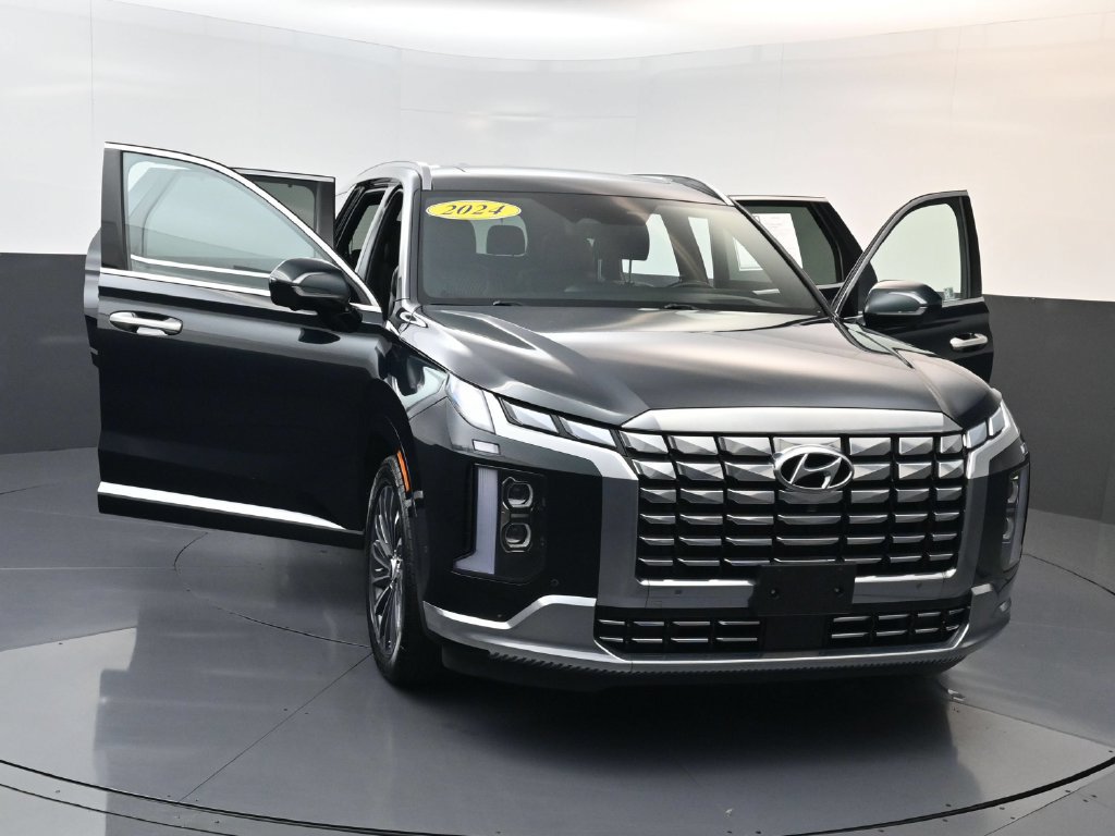 Certified 2024 Hyundai Palisade Calligraphy FWD image 33