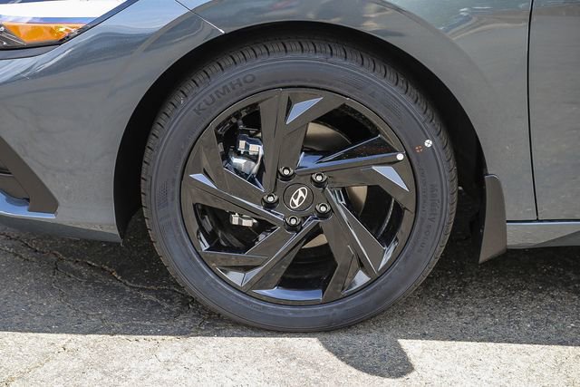 New 2026 Hyundai Elantra Sport FWD image 11