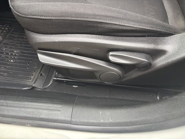 Used 2017 Jeep Renegade Latitude image 11