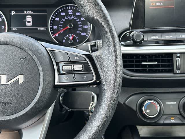 Used 2024 Kia Forte LXS w/ LXS Technology Package FWD image 9