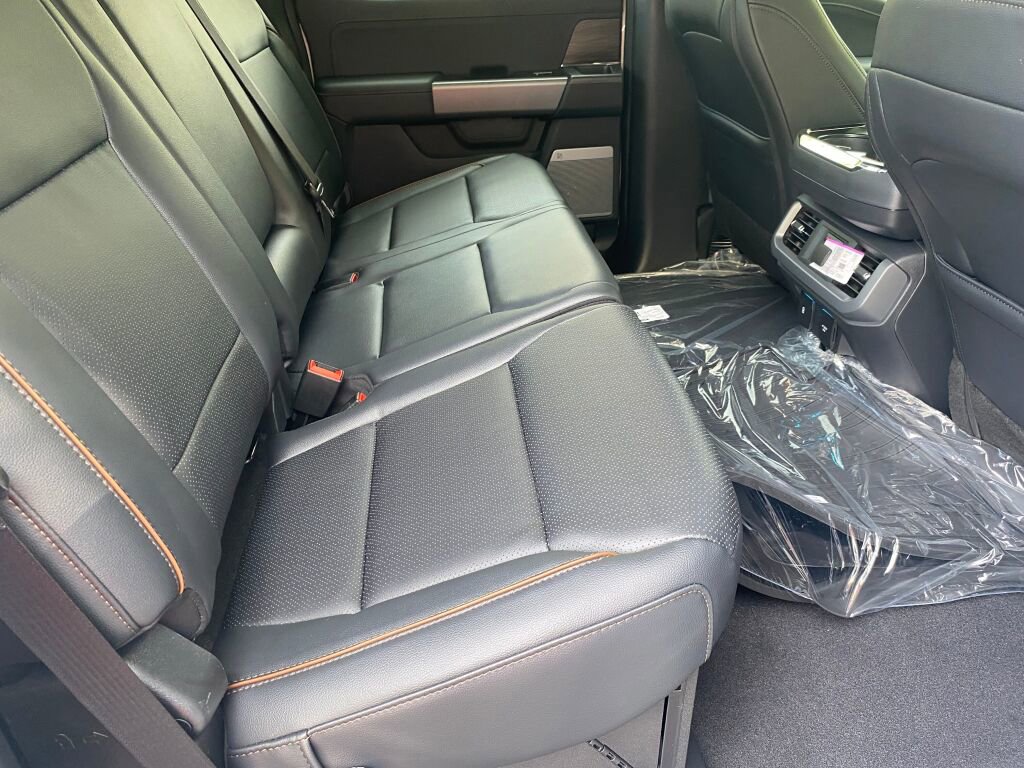 New 2025 Ford F150 Lariat w/ Equipment Group 502A High image 19