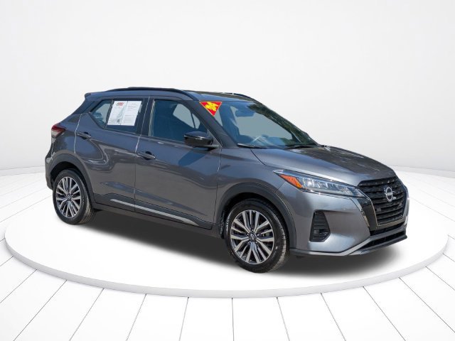 Used 2024 Nissan Kicks SR FWD image 2