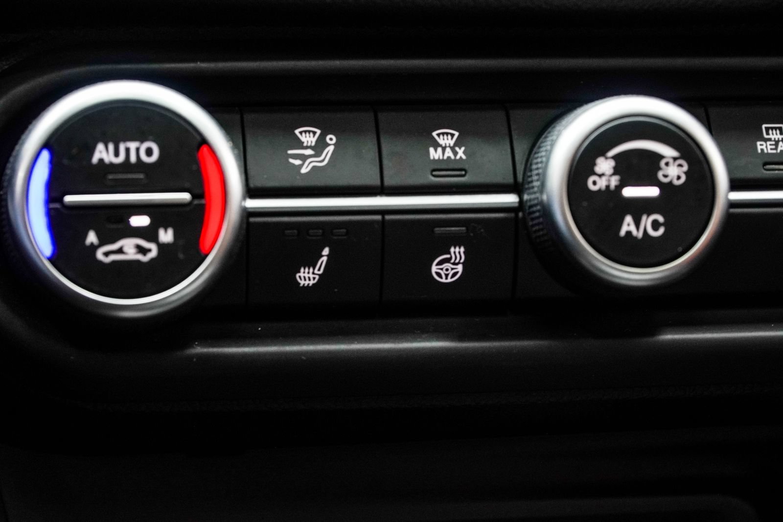 Used 2022 Alfa Romeo Giulia Ti RWD image 26