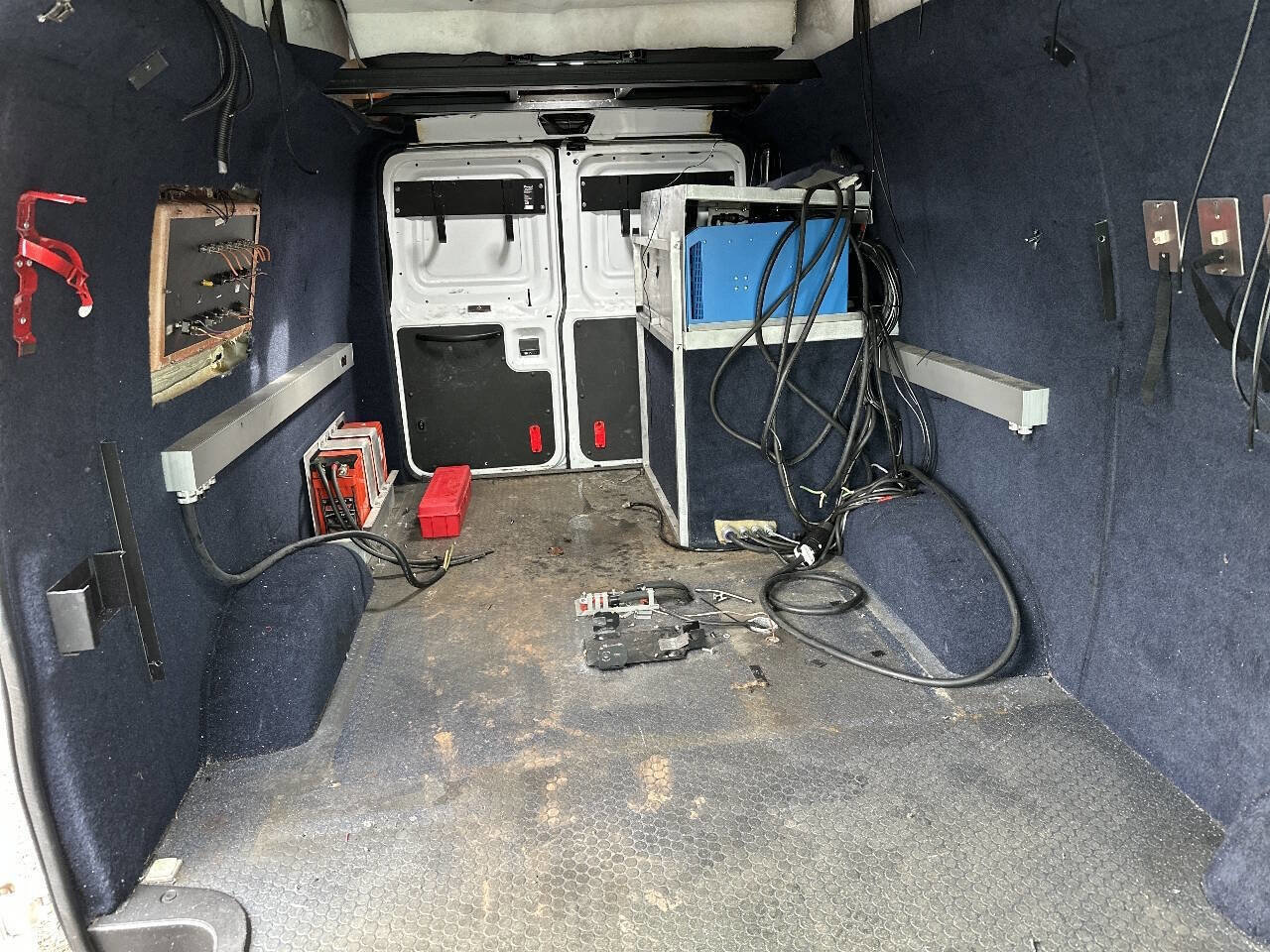 Used 2014 Ford E-350 and Econoline 350 Extended Super Duty w/ Premium Van Group RWD image 9