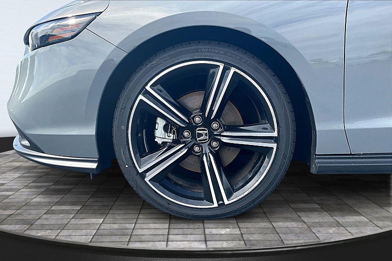 Used 2024 Honda Accord Sport image 9