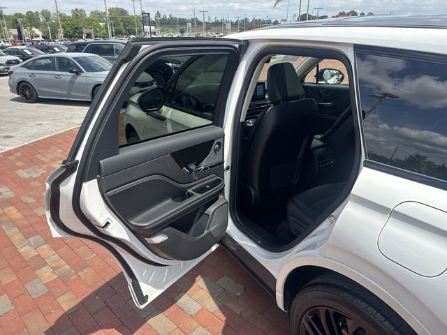 Used 2024 Lincoln Corsair FWD w/ Equipment Group 102A image 27