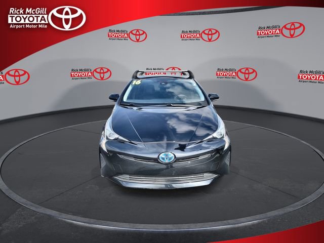 Used 2016 Toyota Prius Three w/ Advanced Technology Package image 3