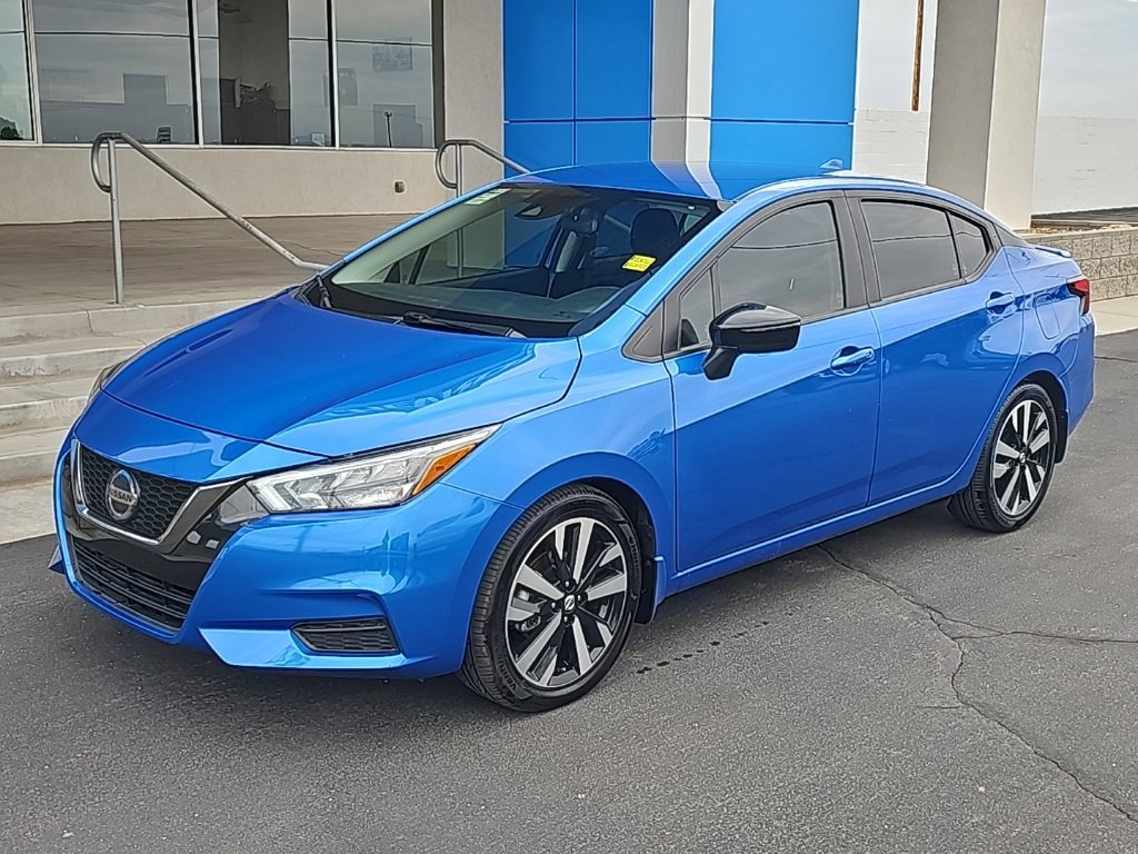 Used 2022 Nissan Versa SR image 7