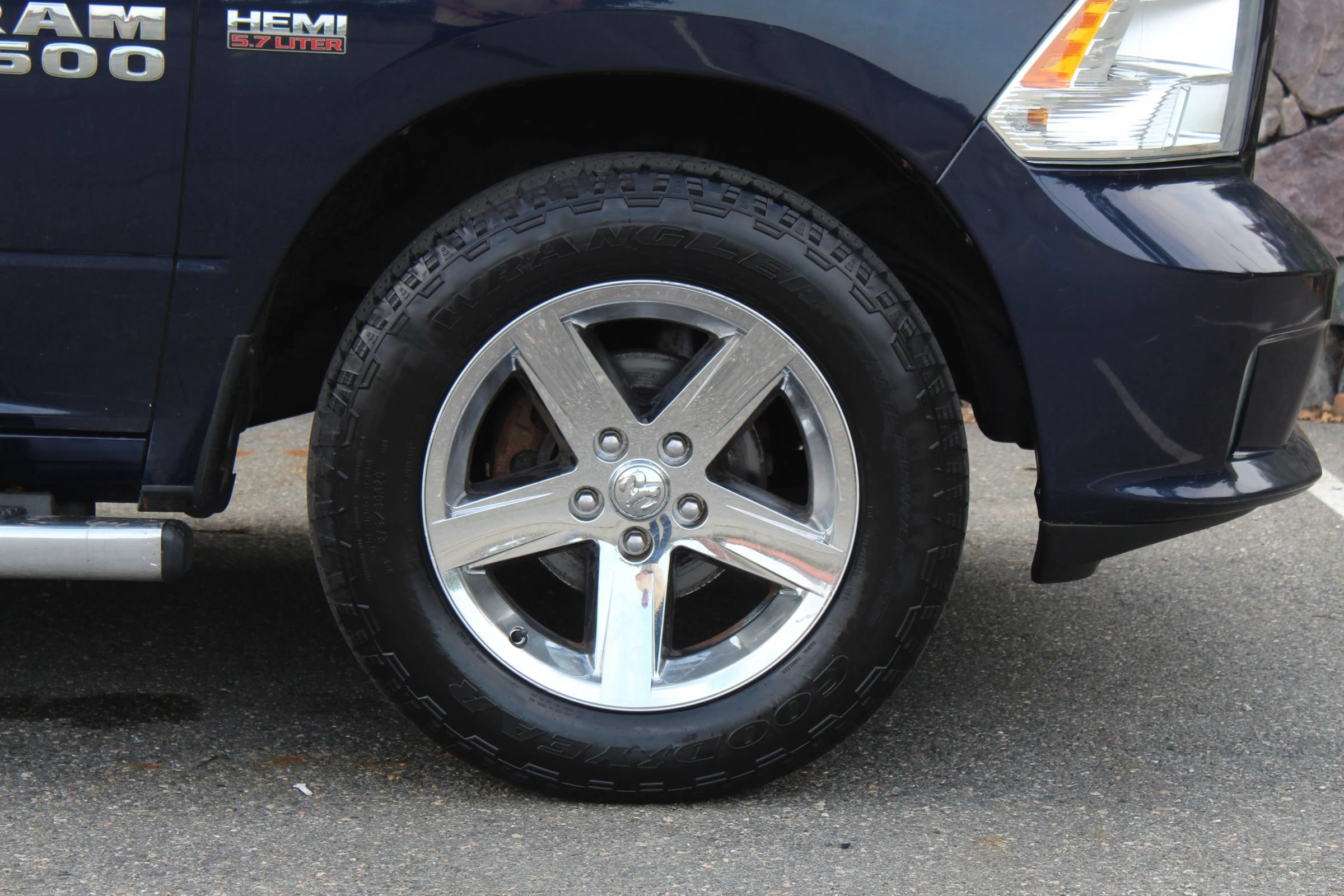 Used 2015 RAM 1500 Express AWD/4WD image 29