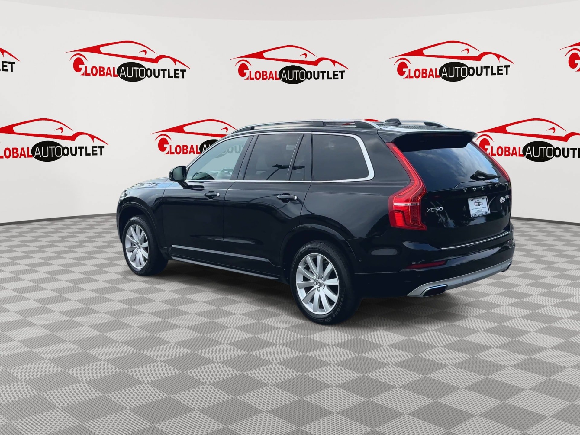Used 2018 Volvo XC90 T6 Momentum w/ Convenience Package AWD/4WD image 6