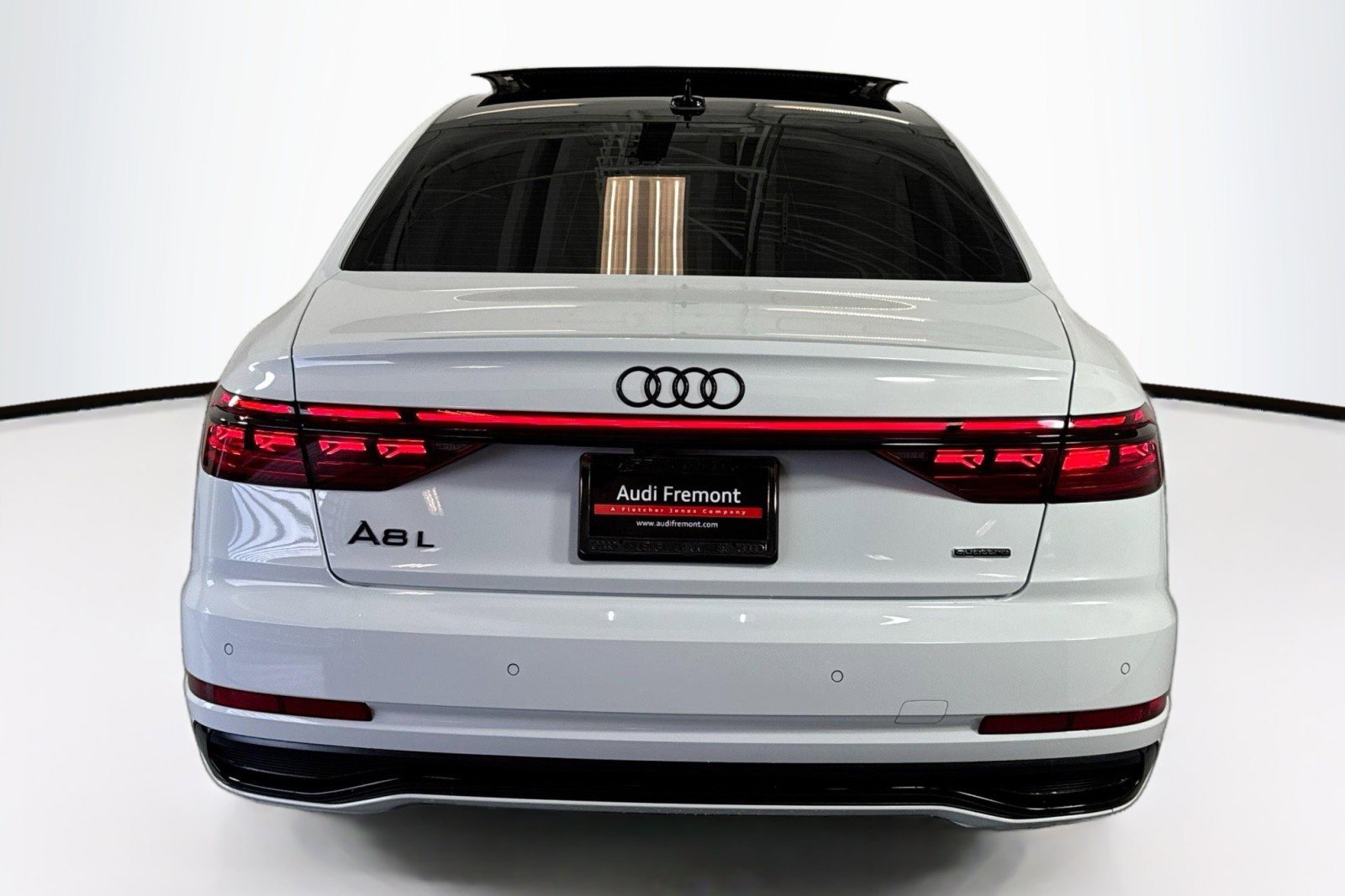 Used 2022 Audi A8 L 3.0T w/ Executive Package image 6