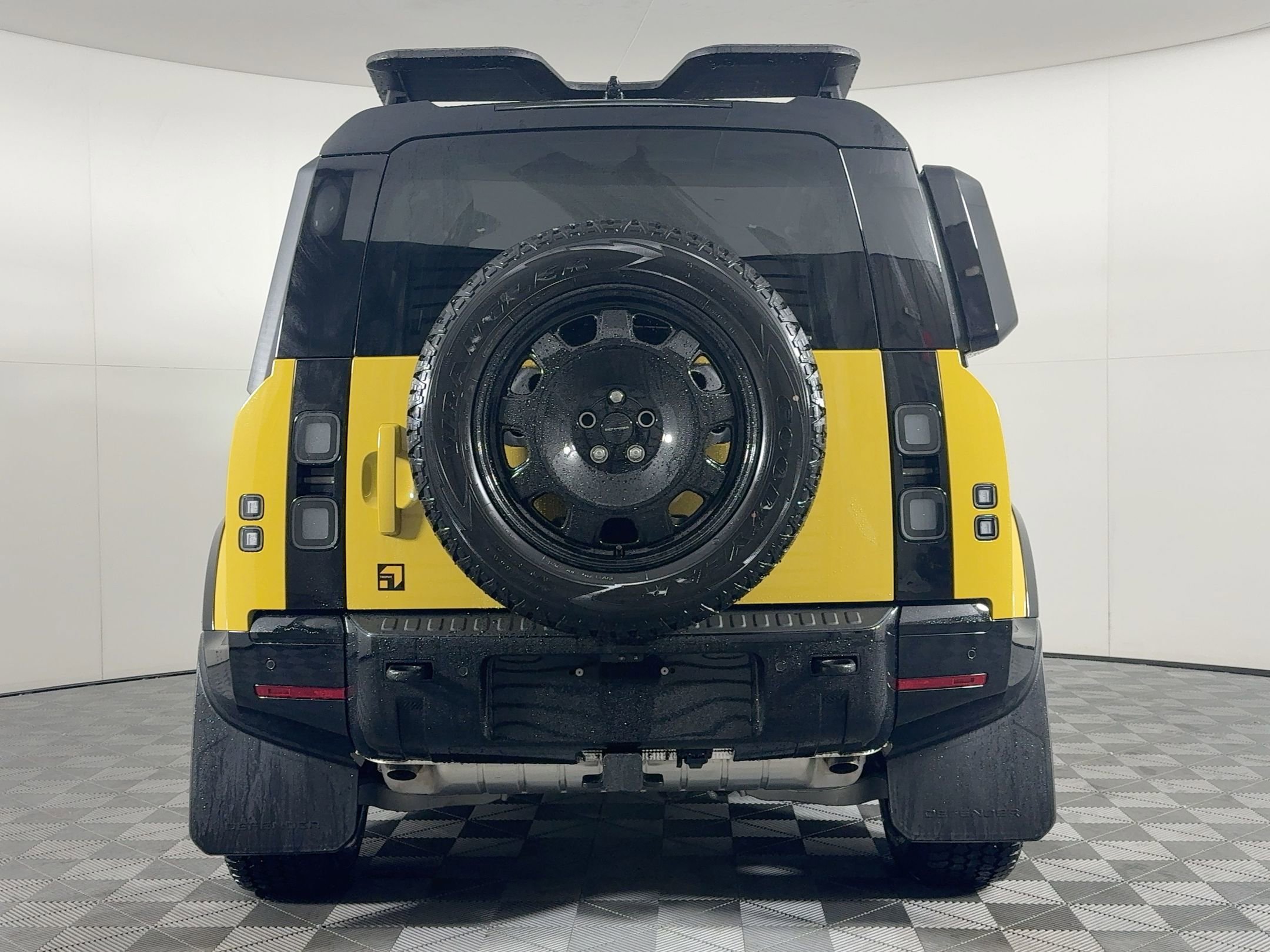 New 2026 Land Rover Defender 110 image 11
